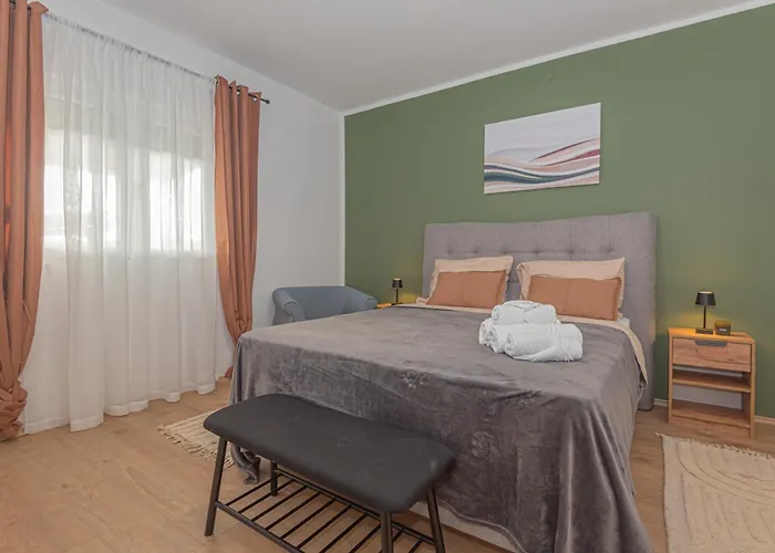 Guest House \